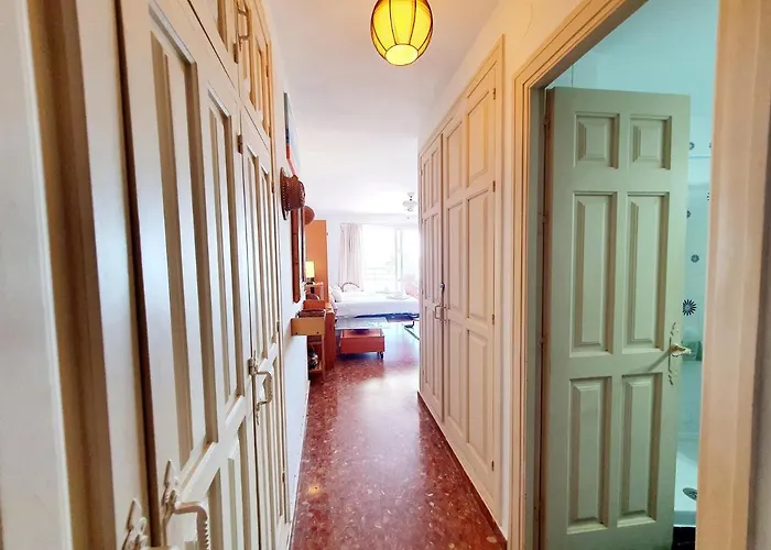 Marbellamar Seaviews Appartement *